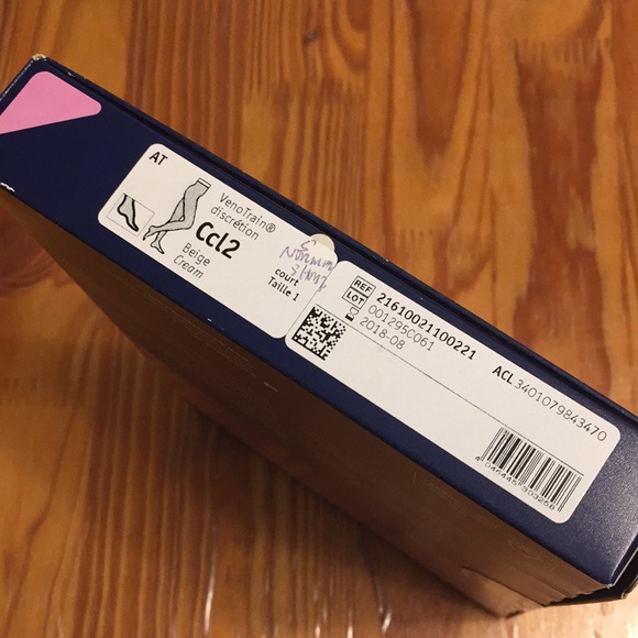 Bauerfeind VenoTrain Discretion Compression Pantyhose (Cream/Beige) - Picture 6 of 14